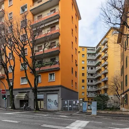 Ai Piedi Di San Luca - Parcheggio + 3 Bagni *